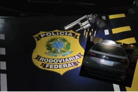 PRF apreende revólver .357 e recupera carro clonado em Barreiras