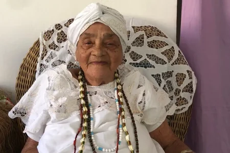 Morre aos 104 anos Mãe Senhora de Ewá, uma das mais antigas lideranças do candomblé no Brasil