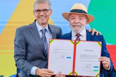 Cúpula do PT culpa Sidônio por erros na campanha de Lula e prepara mudança na comunicação, diz Estadão