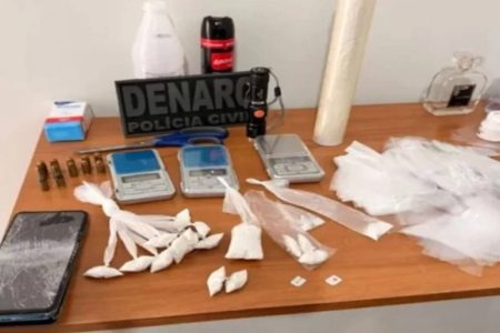 Motorista de aplicativo é preso por vender cocaína durante corridas em Vitória da Conquista